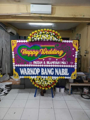 Papan Bunga di Serpong Utara